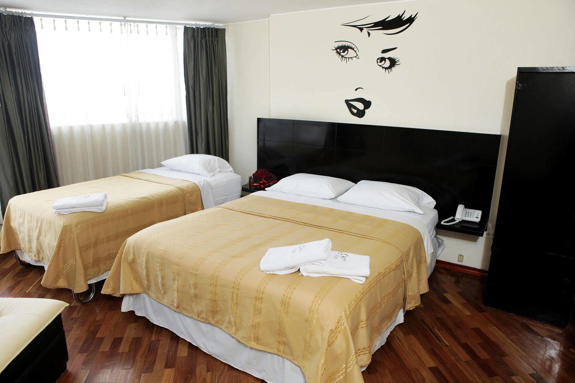 Hostal Capri Quito Eksteriør billede