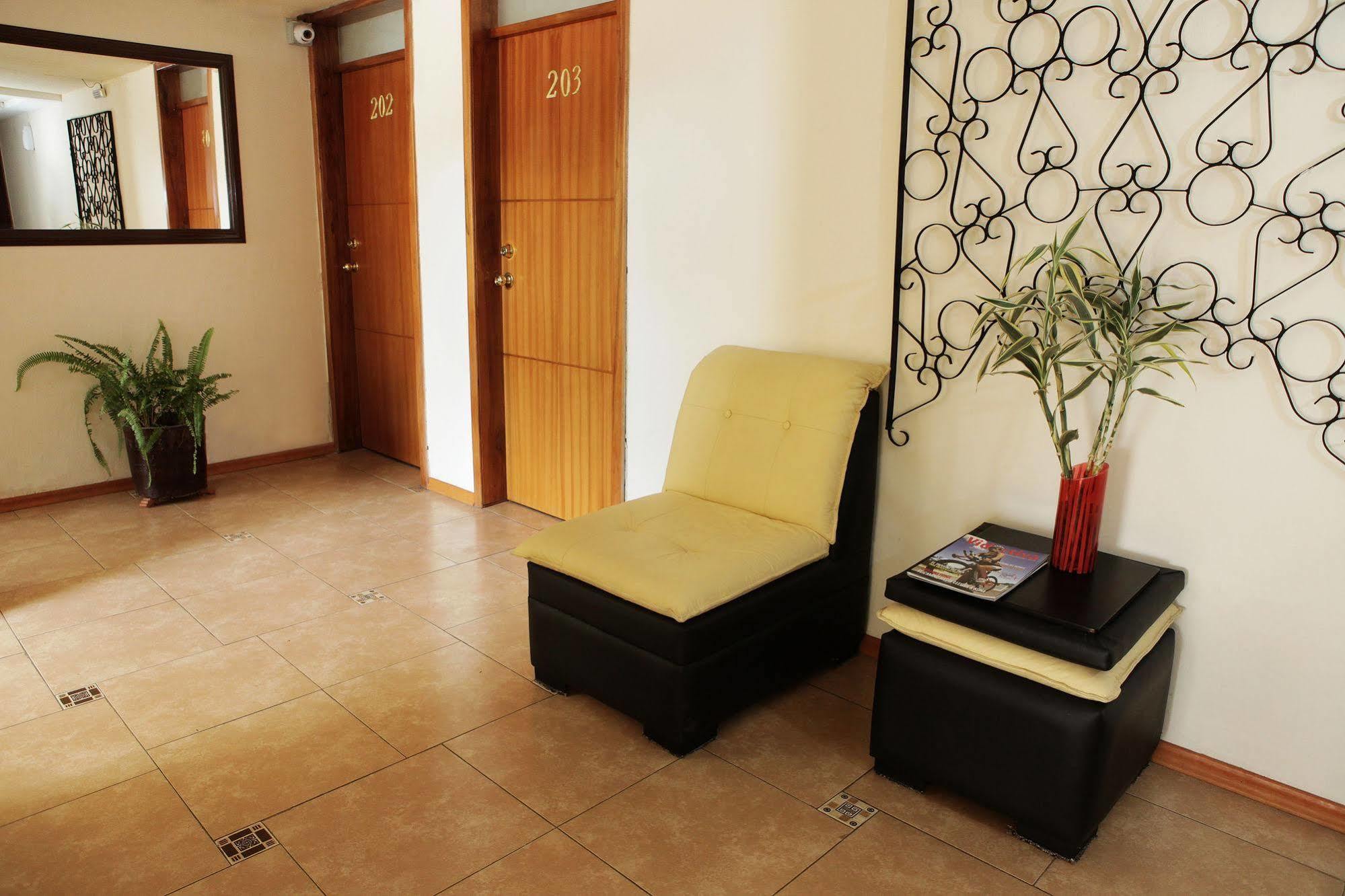 Hostal Capri Quito Eksteriør billede